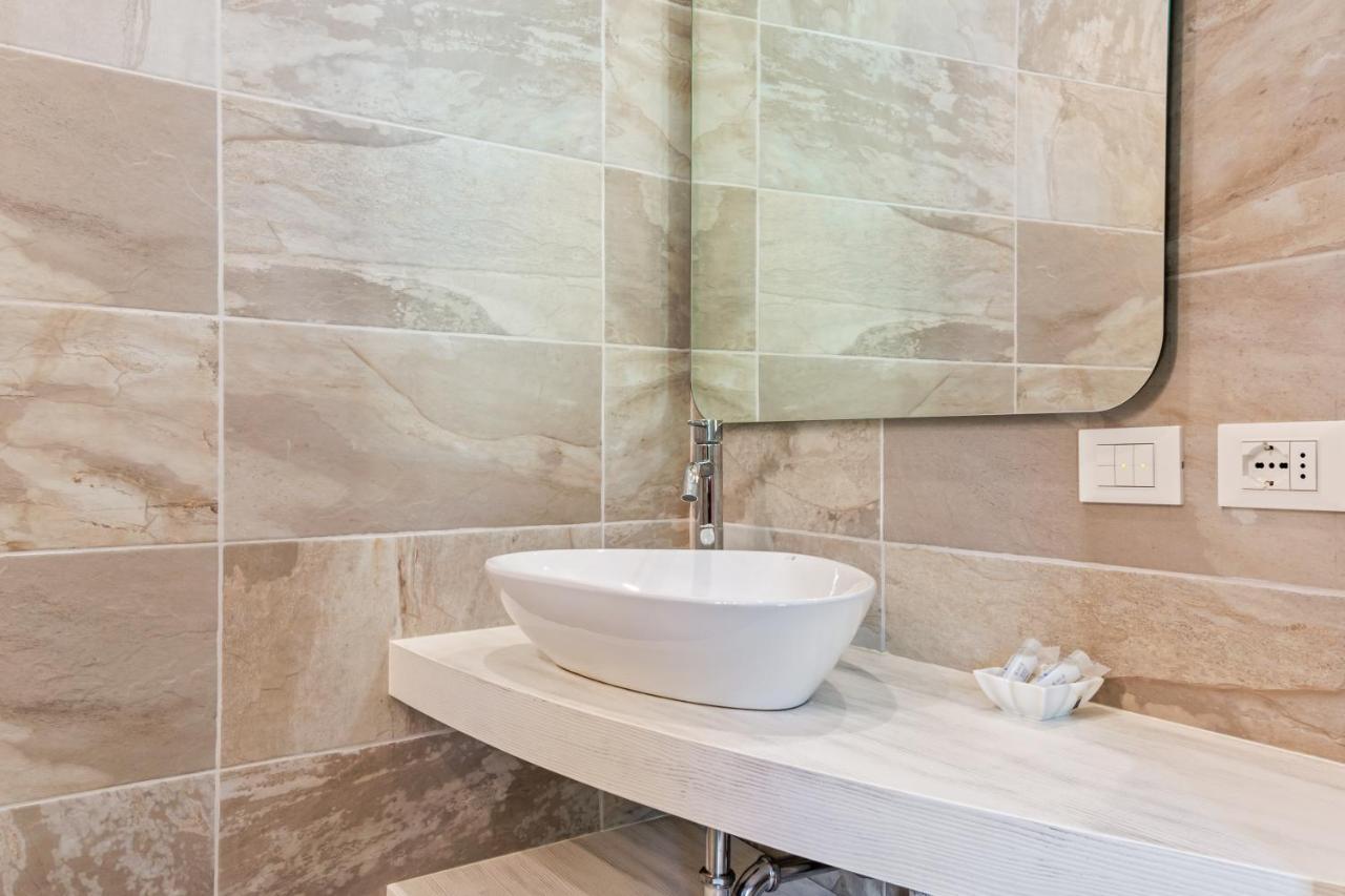Piazzale Michelangelo Modern Flat Apartment ฟลอเรนซ์ ภายนอก รูปภาพ