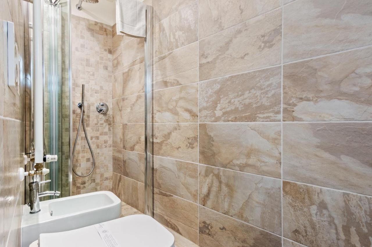 Piazzale Michelangelo Modern Flat Apartment ฟลอเรนซ์ ภายนอก รูปภาพ